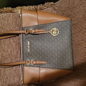 Michael kors purse